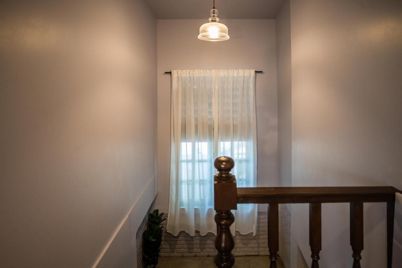 Mini-Me Home, A Cozy Entire House In Old City Чиангмай Экстерьер фото